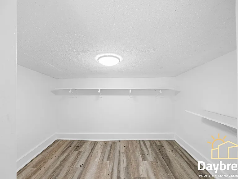 112 E Anderson St — Photo 14