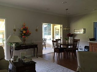 2nd image of 10214 Wildwood Cir