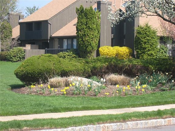 2nd image of 164 Westgate Dr #164