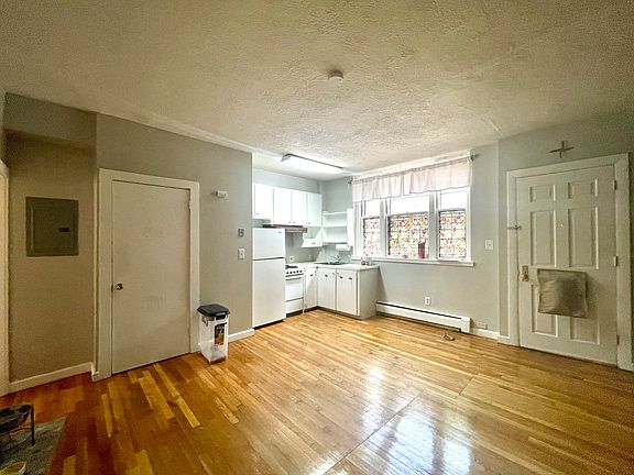 2nd image of 15A Gordon St