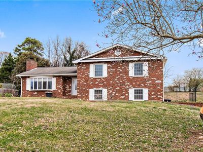 4844 Westchester Rd, Winston Salem, NC, 27103
