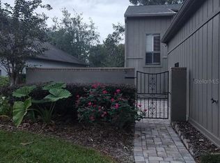 1906 SE Clatter Bridge Rd, Ocala, FL 34471