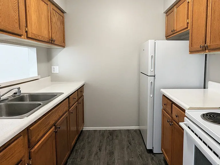 Copper Cove Apartments — Photo 43