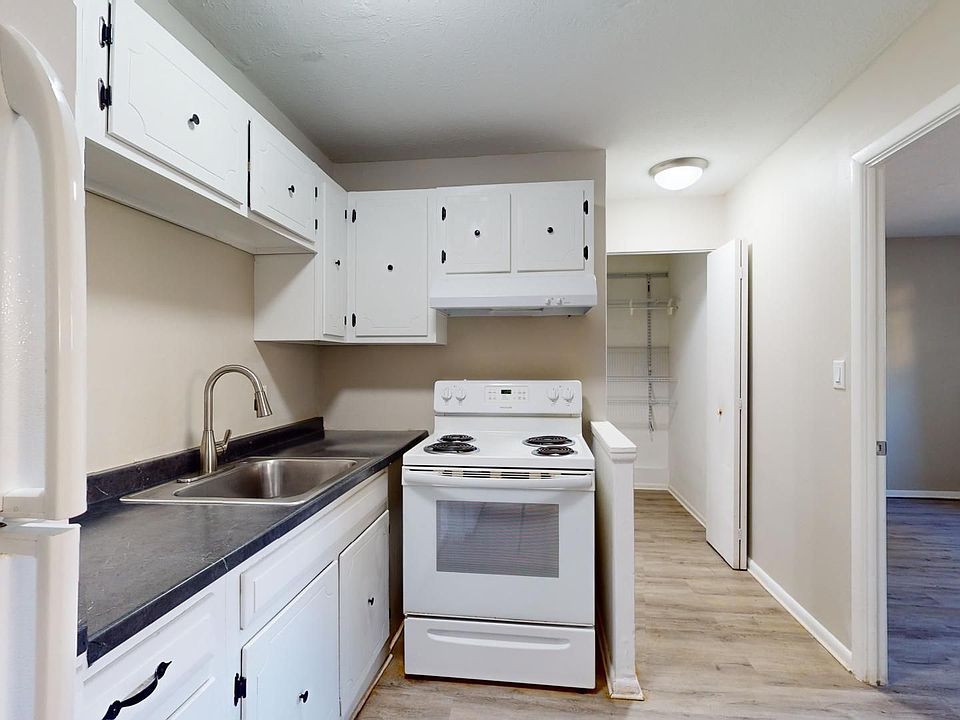 1st image of 15312 Maple Park Dr #0