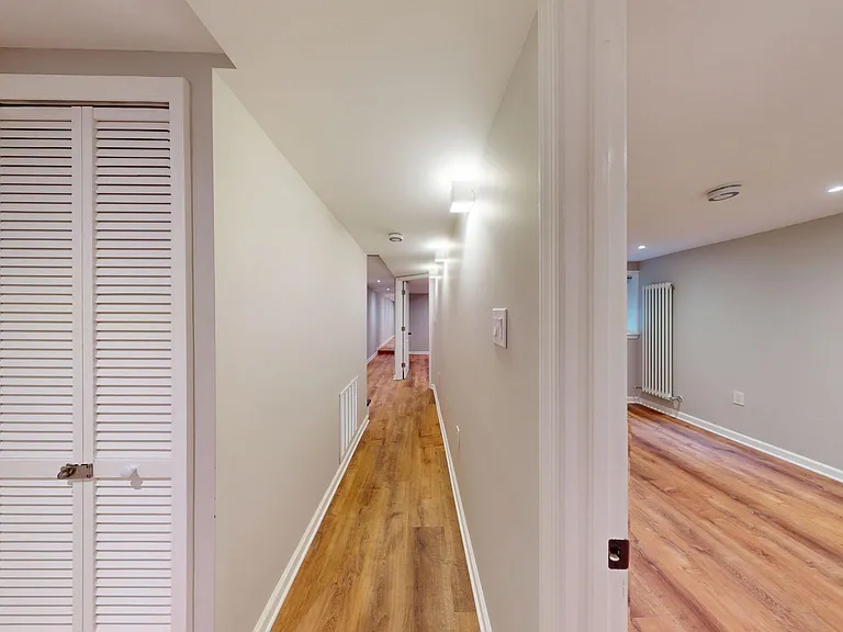 8 R St NW #6 — Photo 10