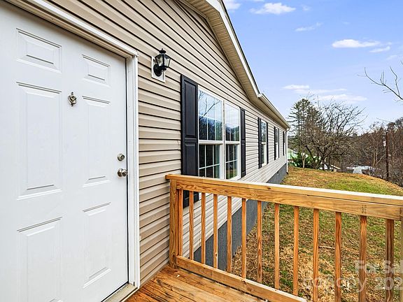 2nd image of 216 Windy Cove Dr