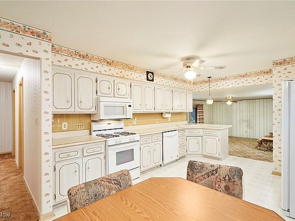 5th image of 2611 Dorset Dr