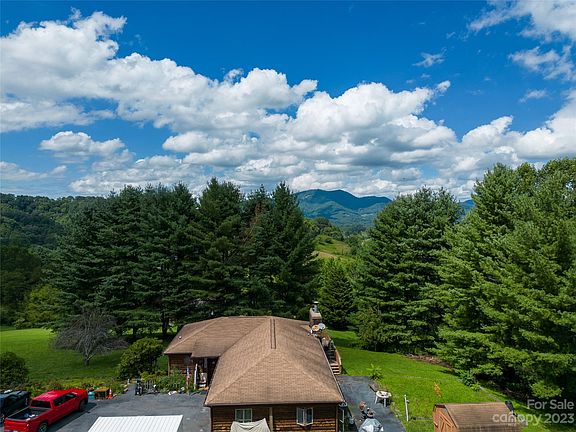 3rd image of 479 Evergreen Farm Cir