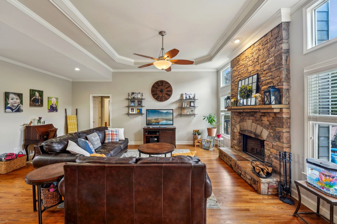 Arbor Meadows Dr-012.jpg