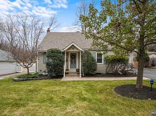 312 S Central Ave, Ramsey, NJ 07446