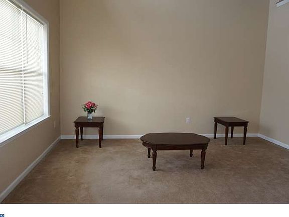 4th image of 15029 Sunflower Dr