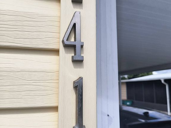 2nd image of 441 Crockett St