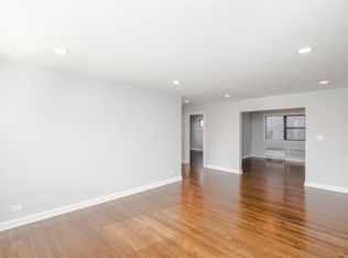 6807 N Ridge Blvd #201, Chicago, IL 60626