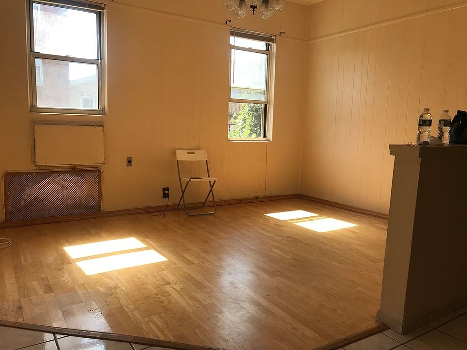 1st image of 25-20 23rd St #2