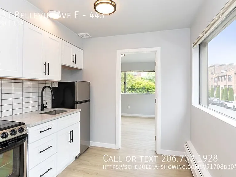 443 Bellevue Ave E — Photo 2
