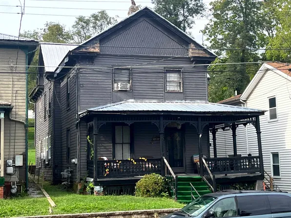 911 Stuart St, Staunton, VA 24401