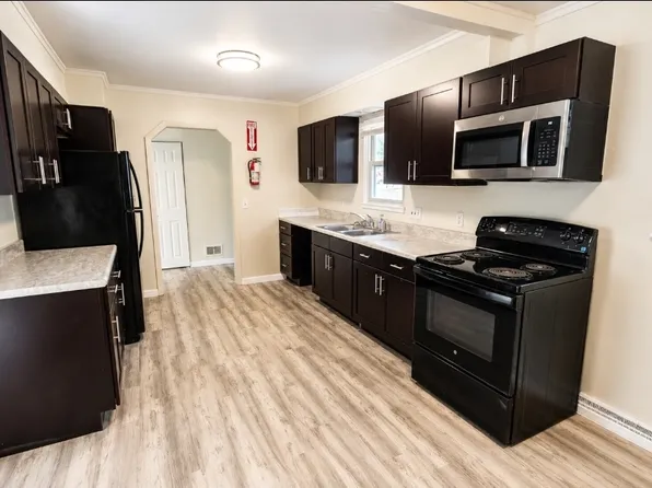 13 Mount Desert Dr, Bangor, ME 04401