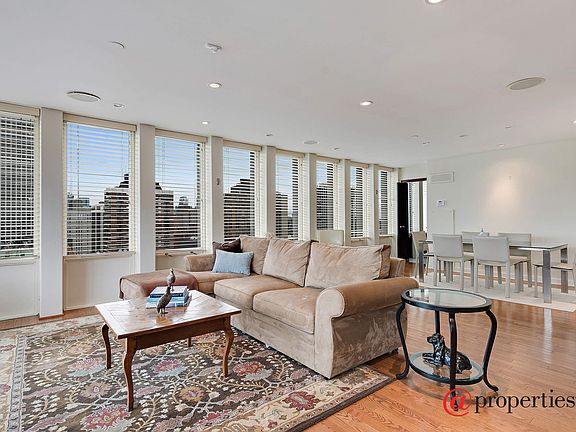 Living Room / Dining Room