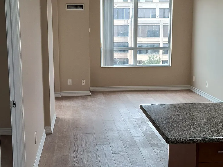 133 Wynford Dr #607 — Photo 5