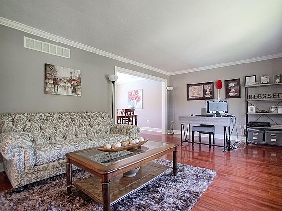 3rd image of 8842 Monticello Dr