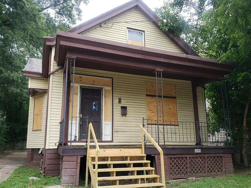 1st image of 1049 Rosemont Ave