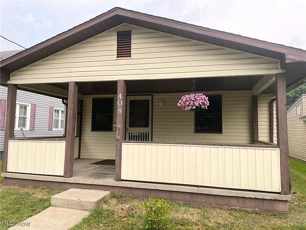 408 Barkwill St photo 1