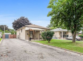 22 Billingsgate Cres, Ajax, ON L1S2R8