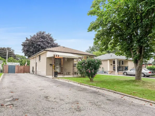 22 Billingsgate Cres, Ajax, ON L1S 2R8