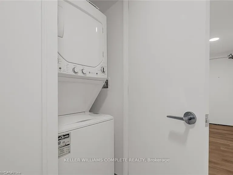 1 Jarvis St #526 — Photo 15