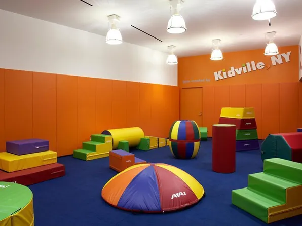 80 Riverside Boulevard image 16 of 19