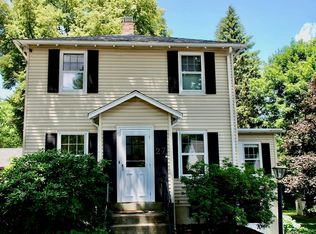 27 Spring St, Lexington, MA 02421