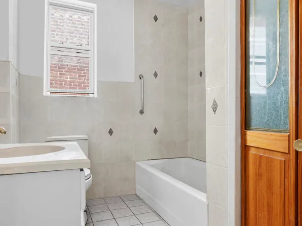 577 East 94th Street image 8 of 10