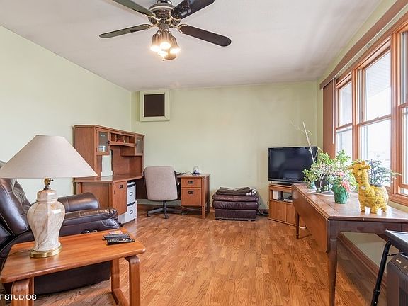 4th image of 5317 Fonda Ln