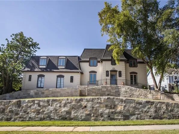 10801 W 109th St, Overland Park, KS 66210