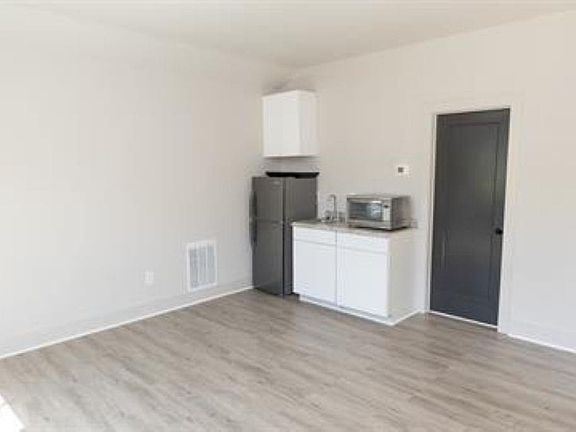 4th image of 2715 Sarazen Ct #D