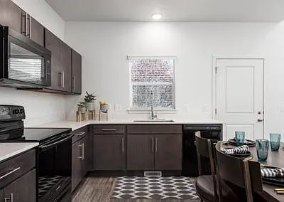 Diamond Ridge Townhomes — Photo 11