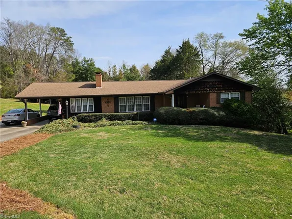 1040 Cedar Dr, Germanton, NC 27019