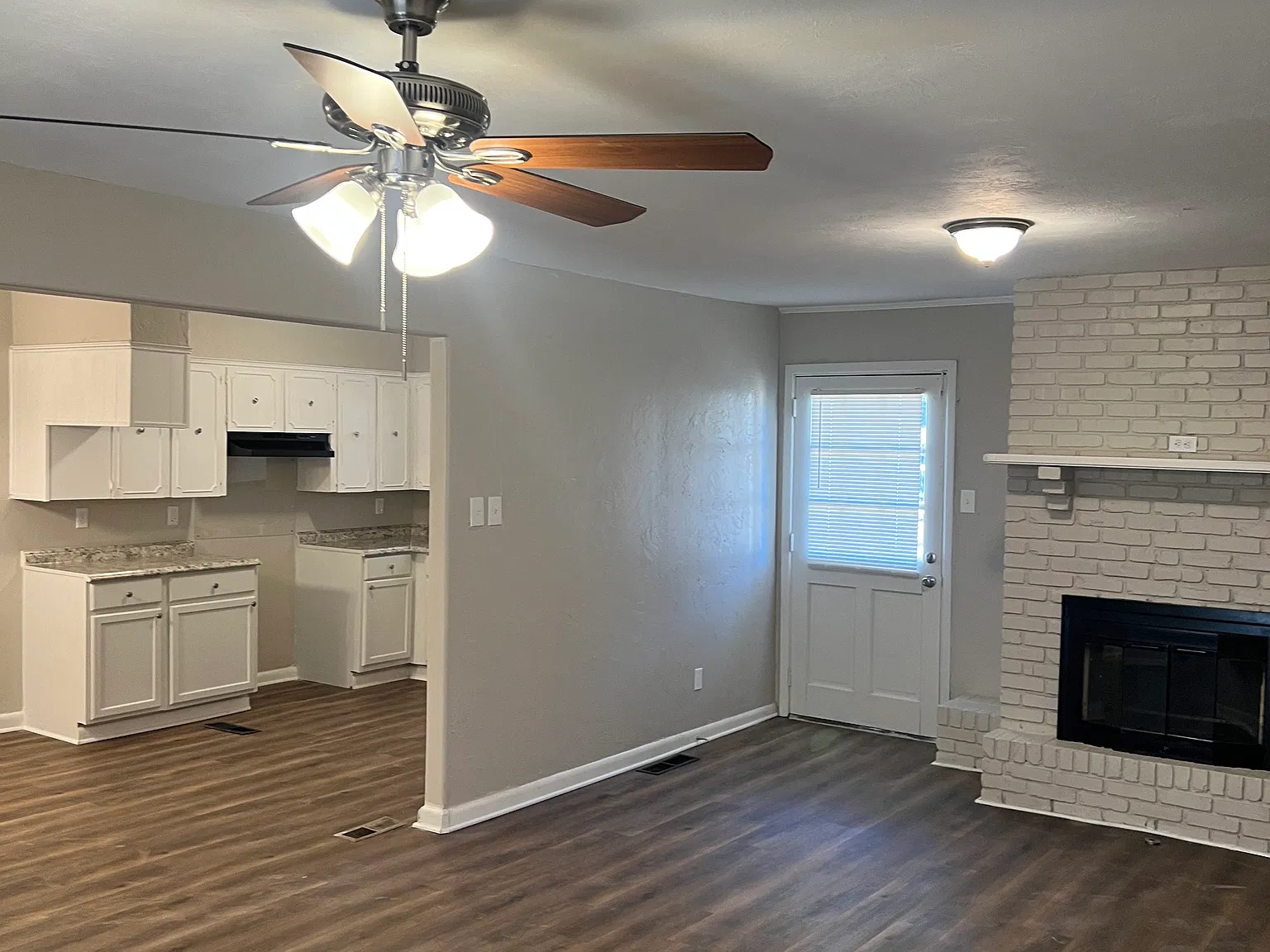 9 Greycourt Cv North Little Rock AR 72118 — Photo 2