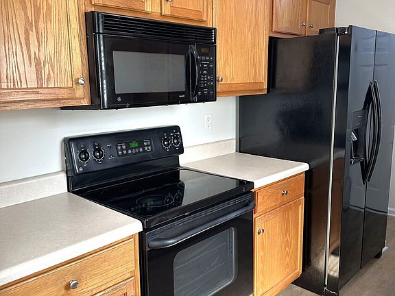 5th image of 124 Bridgewater Cir