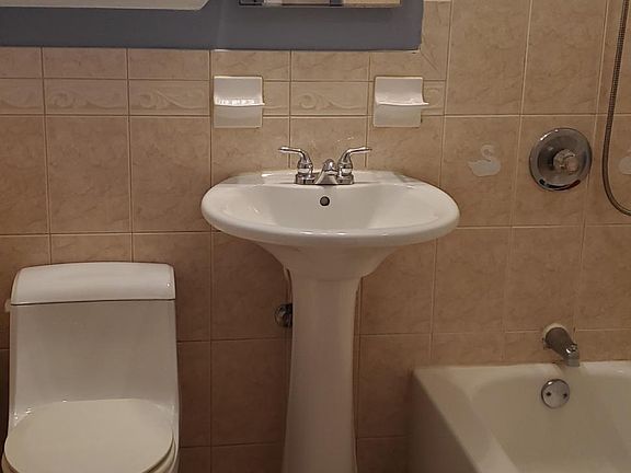 2nd image of 228-230 N 11th St #1