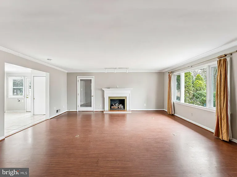 3503 Maple Ct — Photo 5