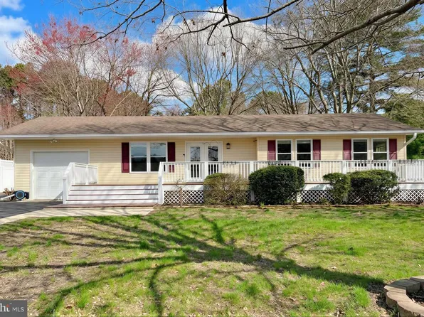 44939 Shore Dr, Tall Timbers, MD 20690