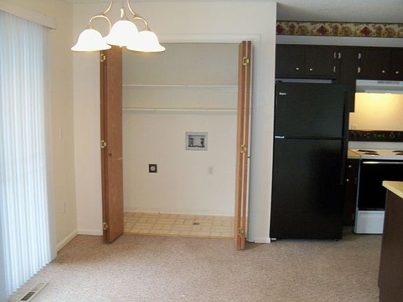 4th image of 439 Terry Ave