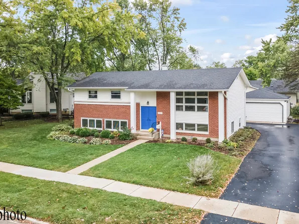 1207 E Sayles Dr, Palatine, IL 60074