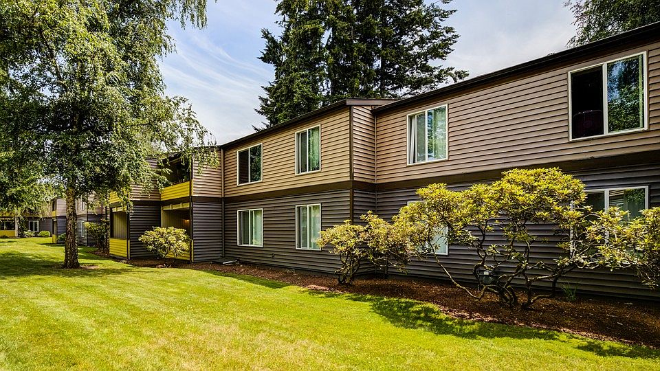 1st image of 1920 SE Larch Ln #E-03-01