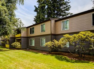 1920 SE Larch Ln #E-07-03, Pt Orchard, WA 98366