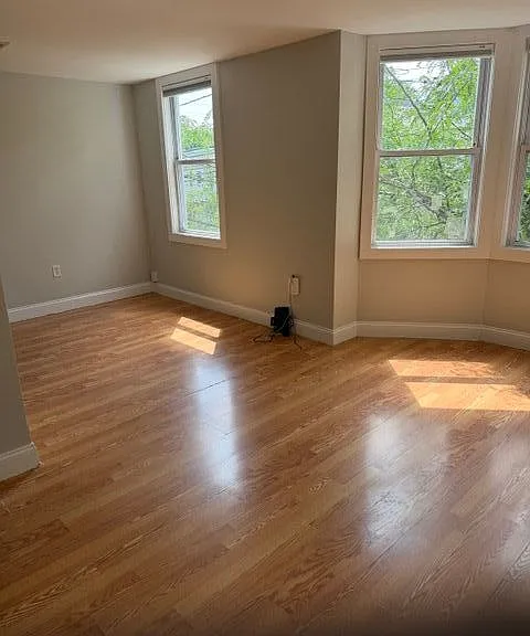741 Summer Ave #2 — Photo 4