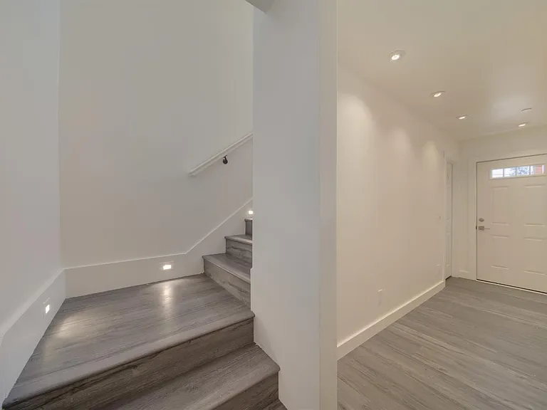 532 Yulupa Ave — Photo 4