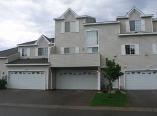 17645 Hackberry Ct, Eden Prairie, MN 55347