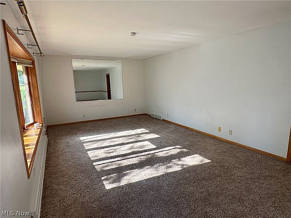3rd image of 3297 Englewood Dr